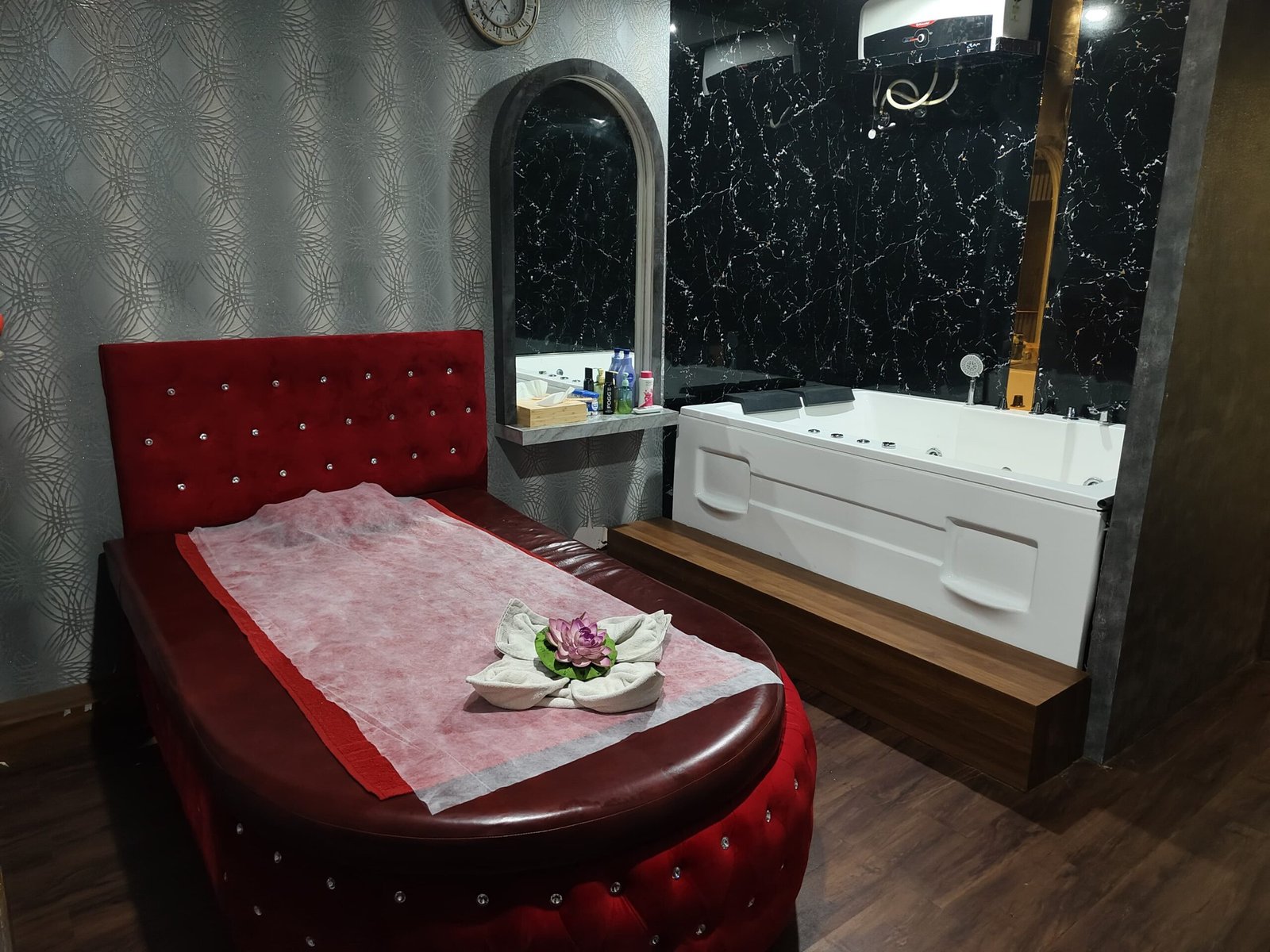 Luxury Spa in Himayatnagar