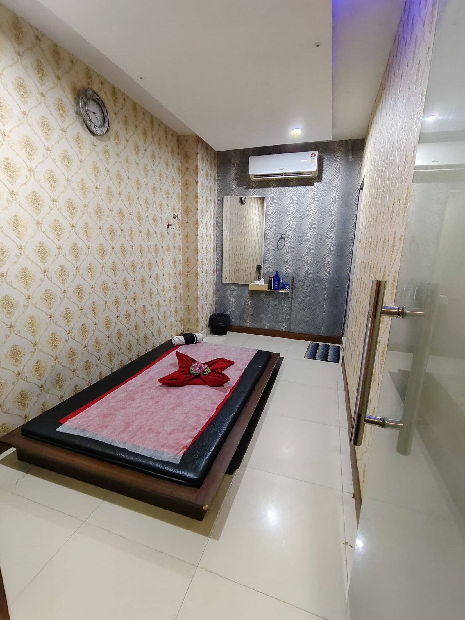 Luxury Spa in Himayatnagar